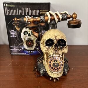 VTG Halloween Midnight Manor HAUNTED PHONE Light Up Motion Sound Telephone